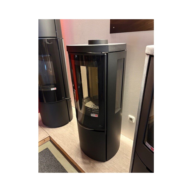 Kaminofen Jydepejsen Cozy Modern mit Seitenfenster - Stahl - 6 kW - Schwarz, DuplicAir Luftrad Edelstahl - AUSSTELLUNGSSTÜCK