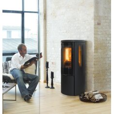 Kaminofen Jydepejsen Cozy Modern mit Seitenfenster - Stahl - 6 kW - Schwarz, DuplicAir Luftrad Edelstahl - AUSSTELLUNGSSTÜCK