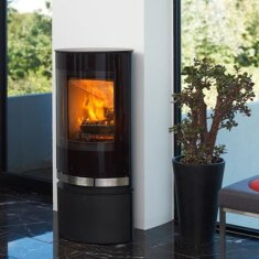 Kaminofen Jydepejsen Elegance Classic - 7 kW - Schwarz, Griffe Edelstahl - AUSSTELLUNGSSTÜCK