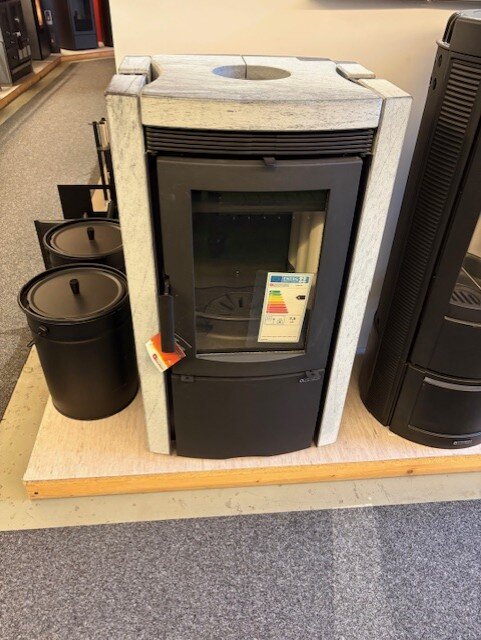 Kaminofen La Nordica Ester BII - Naturstein - 7,5 kW - AUSSTELLUNGSSTÜCK