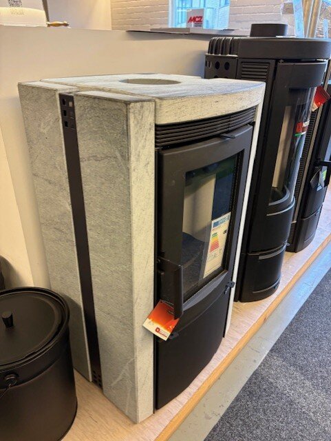 Kaminofen La Nordica Ester BII - Naturstein - 7,5 kW - AUSSTELLUNGSSTÜCK