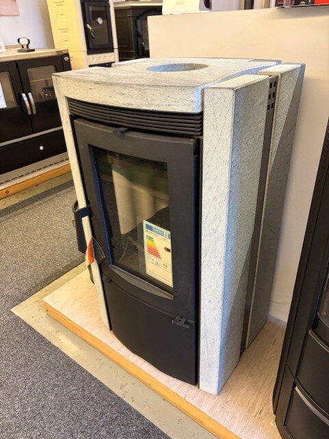 Kaminofen La Nordica Ester BII - Naturstein - 7,5 kW - AUSSTELLUNGSSTÜCK