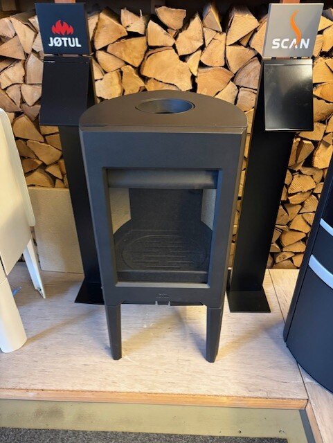 Kaminofen Gussofen Jotul F 162 - 5 kW - schwarz lackiert (BP) - AUSSTELLUNGSSTÜCK