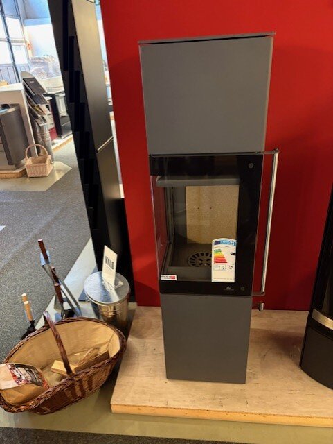 Kaminofen Jydepejsen Panorama 1500 - 7,4 kW - Grau - AUSSTELLUNGSSTÜCK