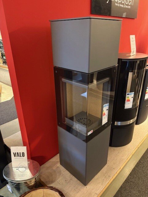 Kaminofen Jydepejsen Panorama 1500 - 7,4 kW - Grau - AUSSTELLUNGSSTÜCK