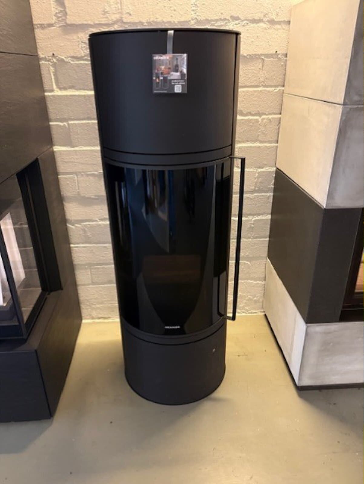 Kaminofen Oranier Arena W+ 2.0 pureBLACK - 7 kW - AUSSTELLUNGSSTÜCK