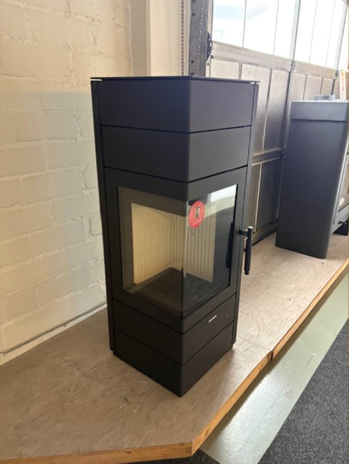 Kaminofen Oranier Mondego (W+) - 7 kW - AUSSTELLUNGSSTÜCK