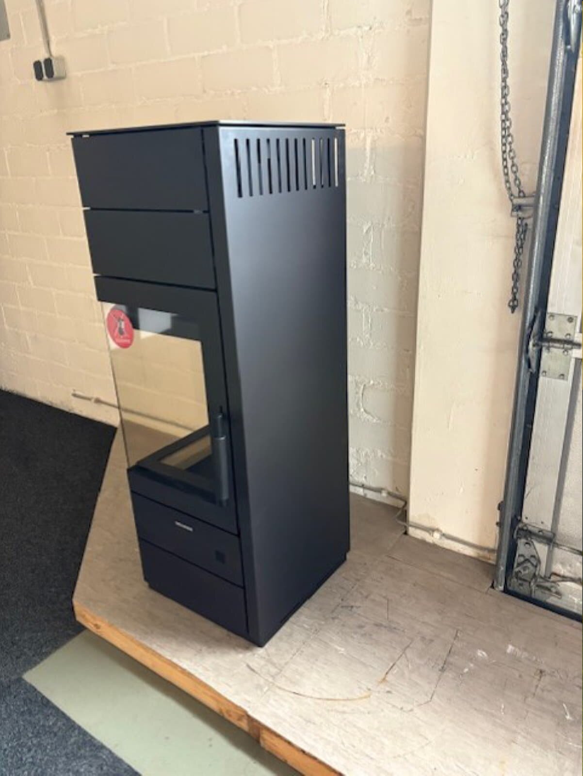 Kaminofen Oranier Mondego (W+) - 7 kW - AUSSTELLUNGSSTÜCK