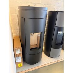 Pelletofen MCZ Wall Air 8 M1- Sockel schwarz - Maestro -...