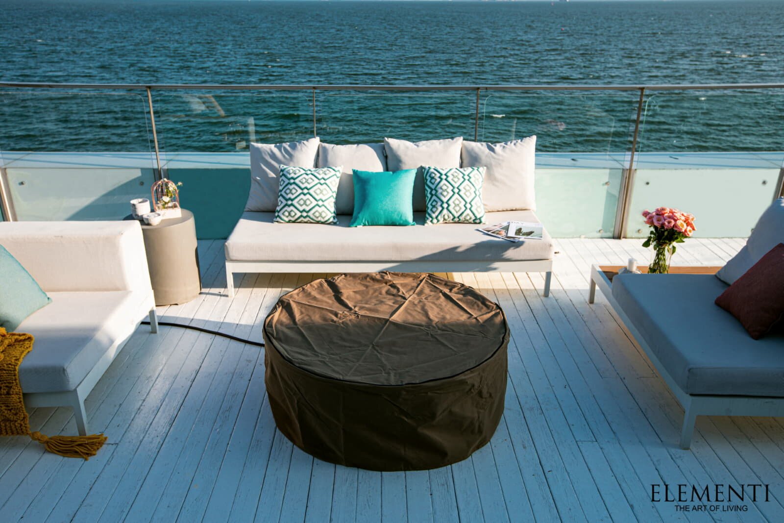 Loungetisch mit Gas Feuerstelle Elementi Lunar Bowl, hellgrau