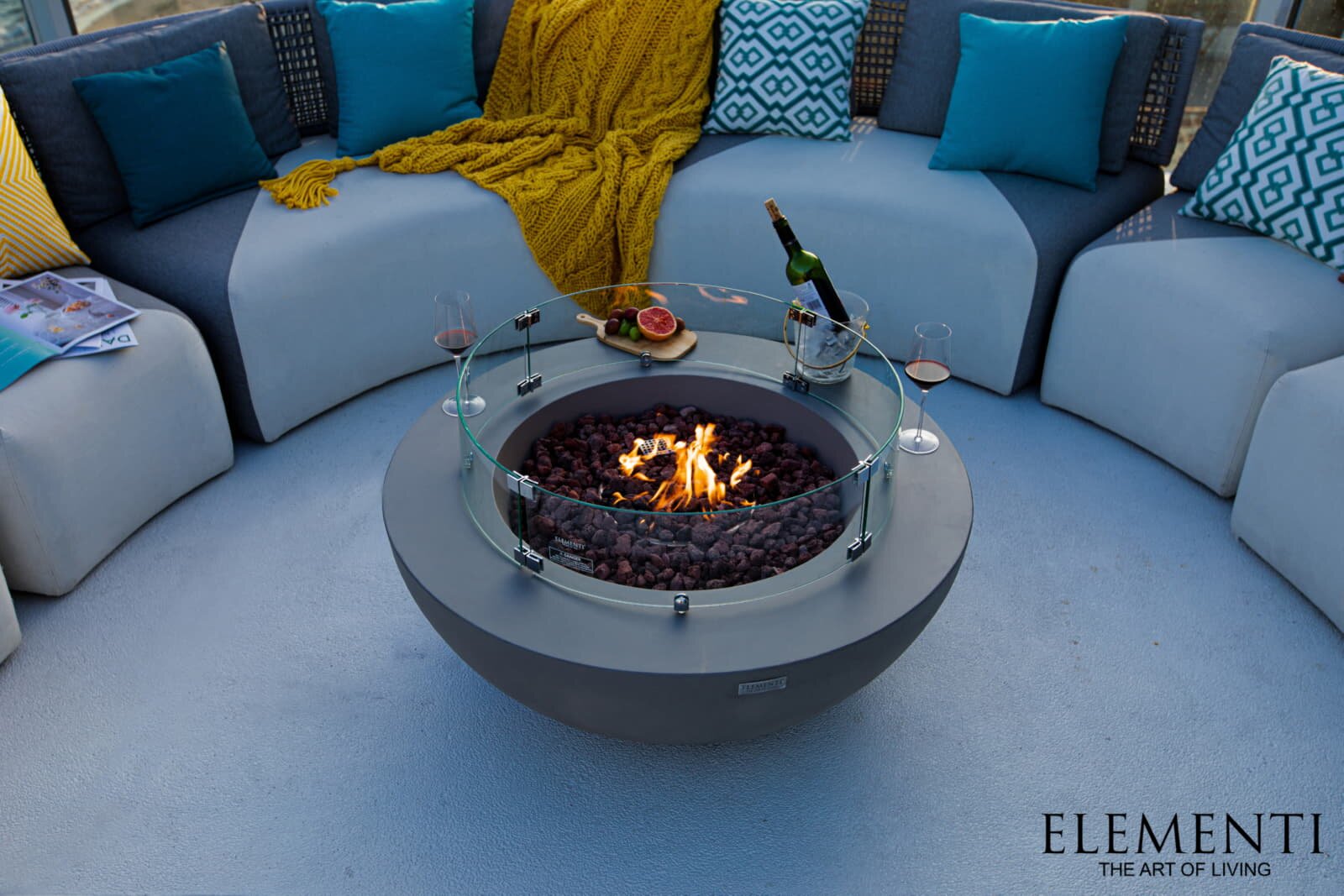Loungetisch mit Gas Feuerstelle Elementi Lunar Bowl, hellgrau