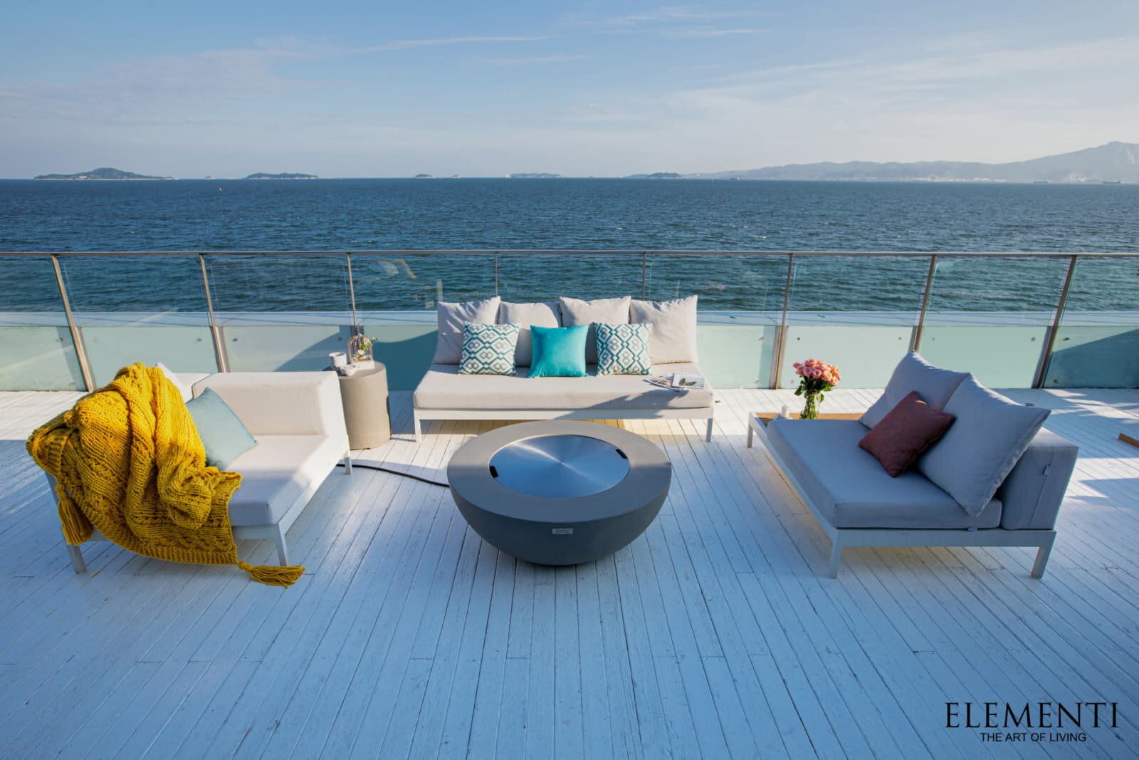 Loungetisch mit Gas Feuerstelle Elementi Lunar Bowl, hellgrau