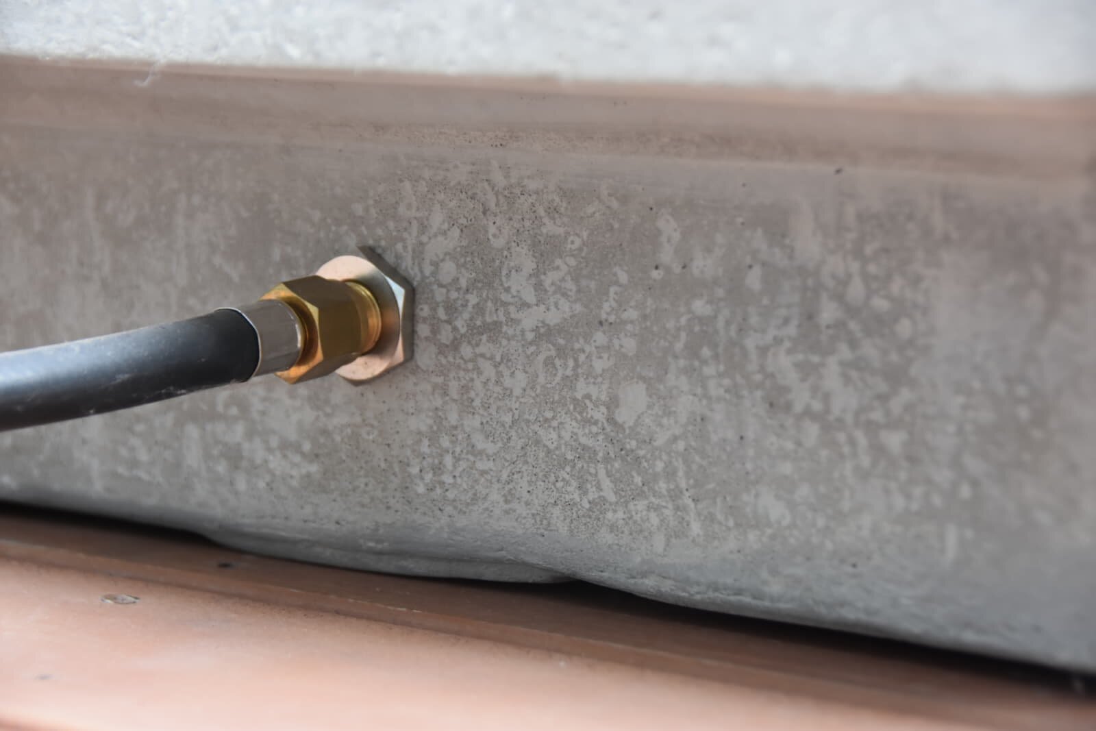 Loungetisch mit Gas Feuerstelle Elementi Hampton, hellgrau