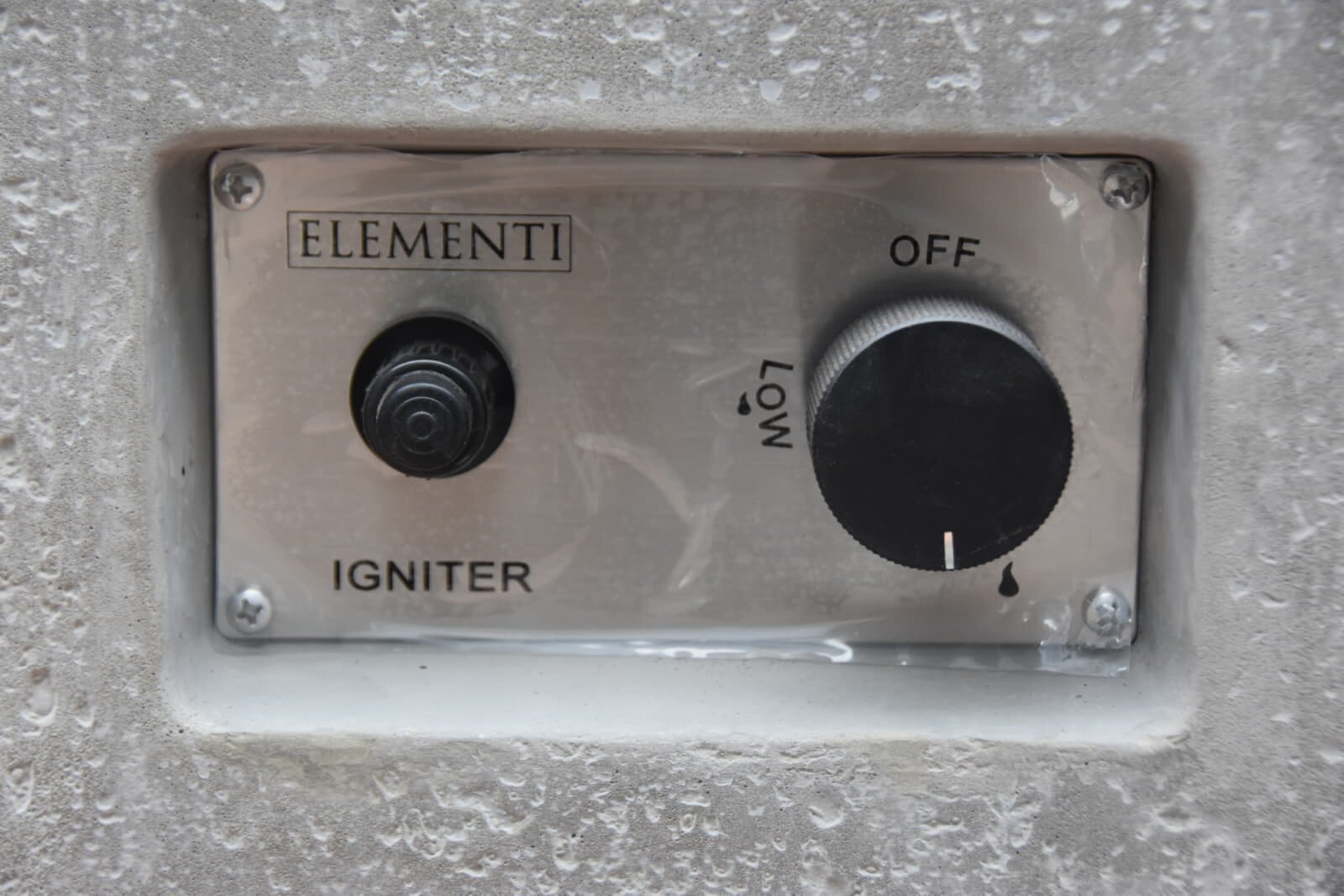 Loungetisch mit Gas Feuerstelle Elementi Hampton, hellgrau