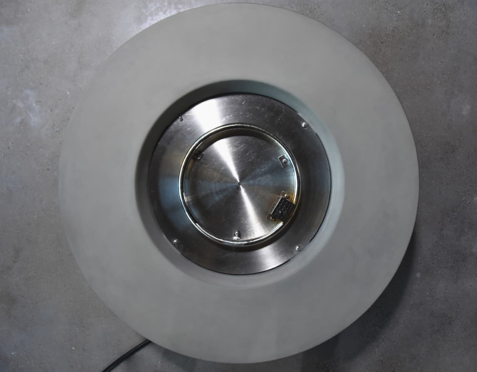 Gas- Feuerstelle Modeno Roca aus Faserbeton, grau