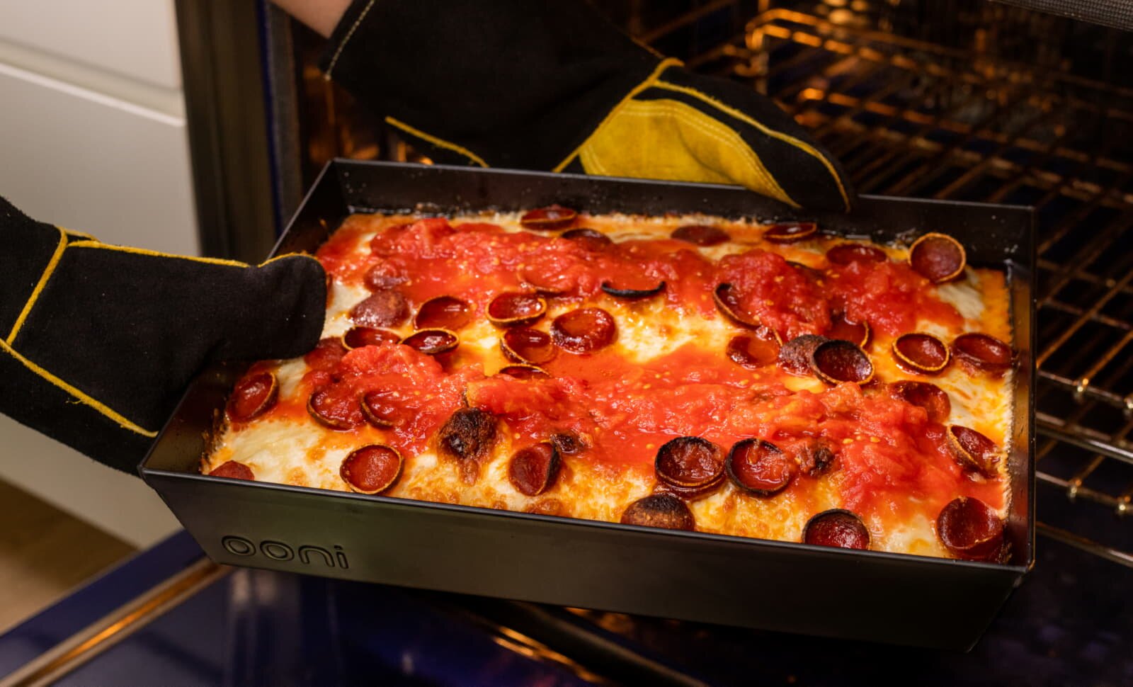 Ooni Detroit-Style Pizzablech - Large