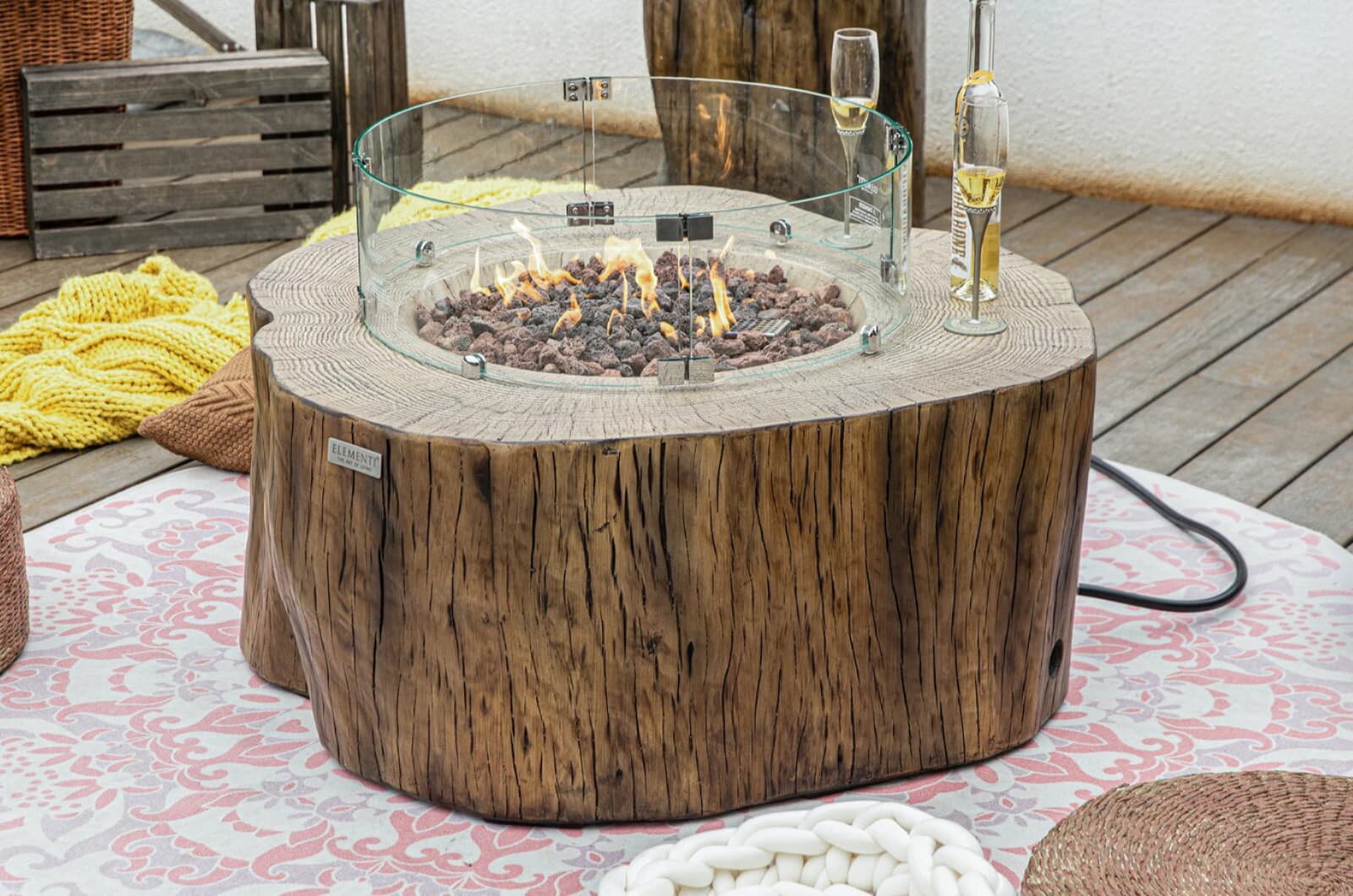 Loungetisch mit Gas Feuerstelle Elementi Manchester in Rotholz- Optik