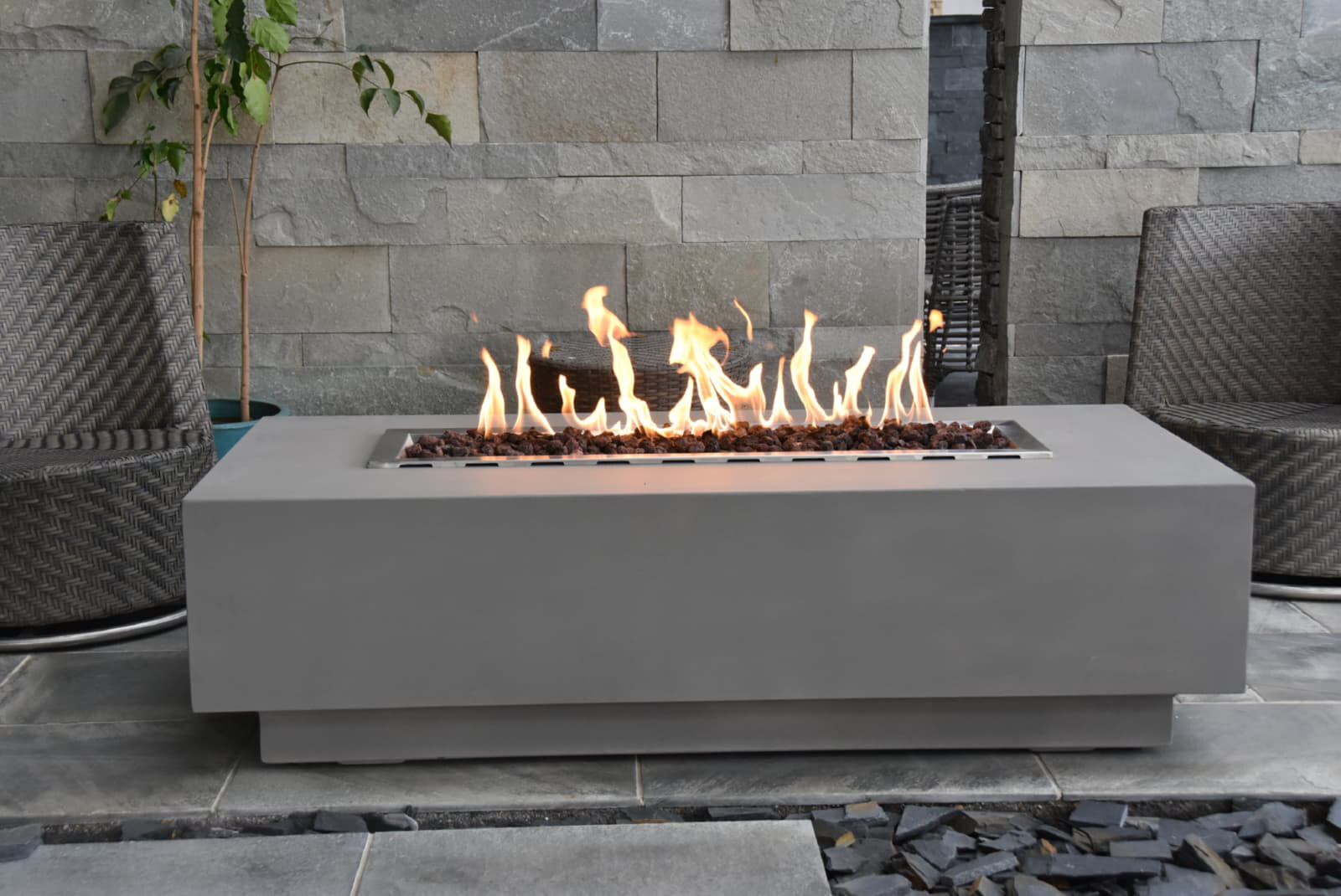 Loungetisch mit Gas Feuerstelle Elementi Granville, Hellgrau