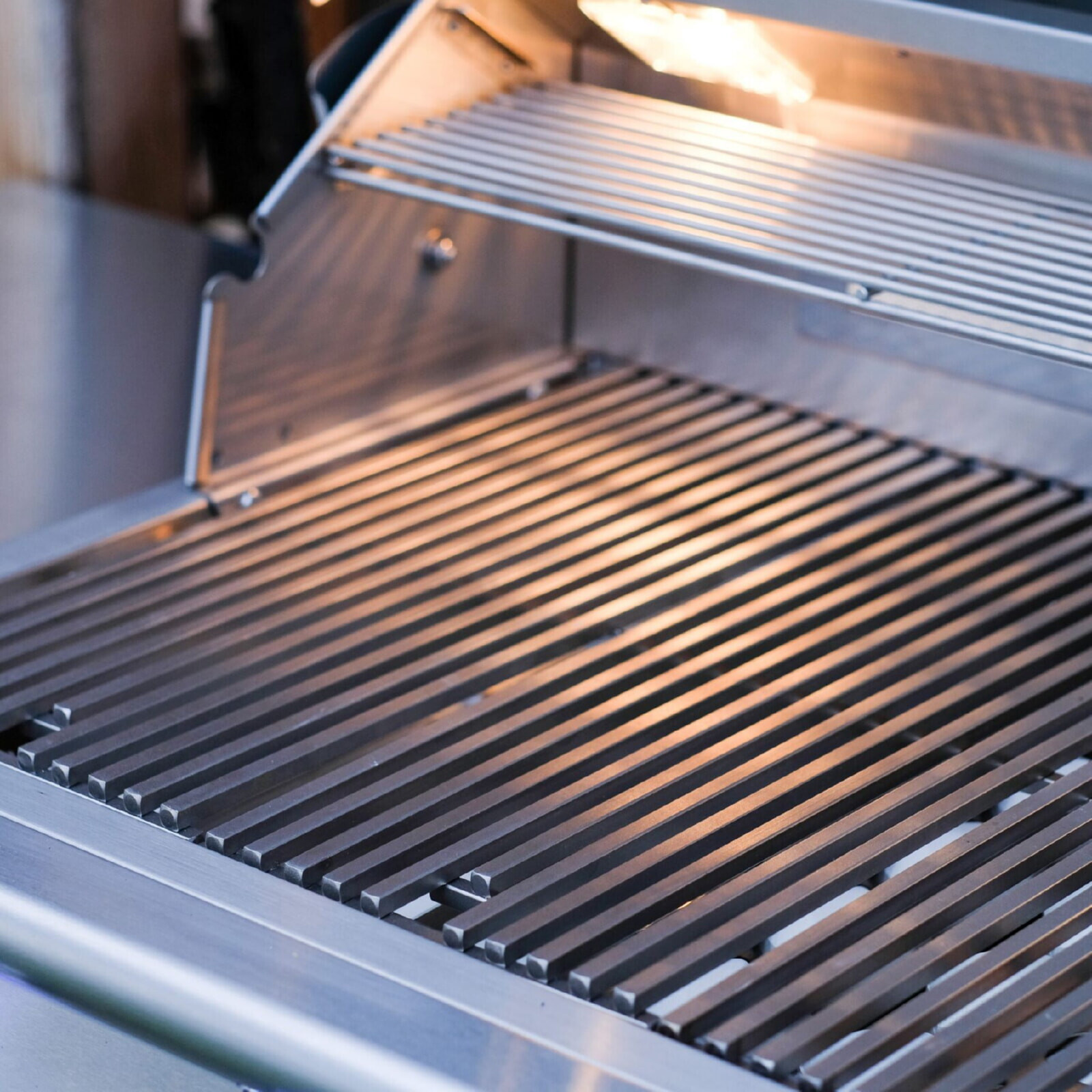 Vivandio quub Outdoorküche mit Grill fyre x, Kühlschrank, Kochfeld, Silber