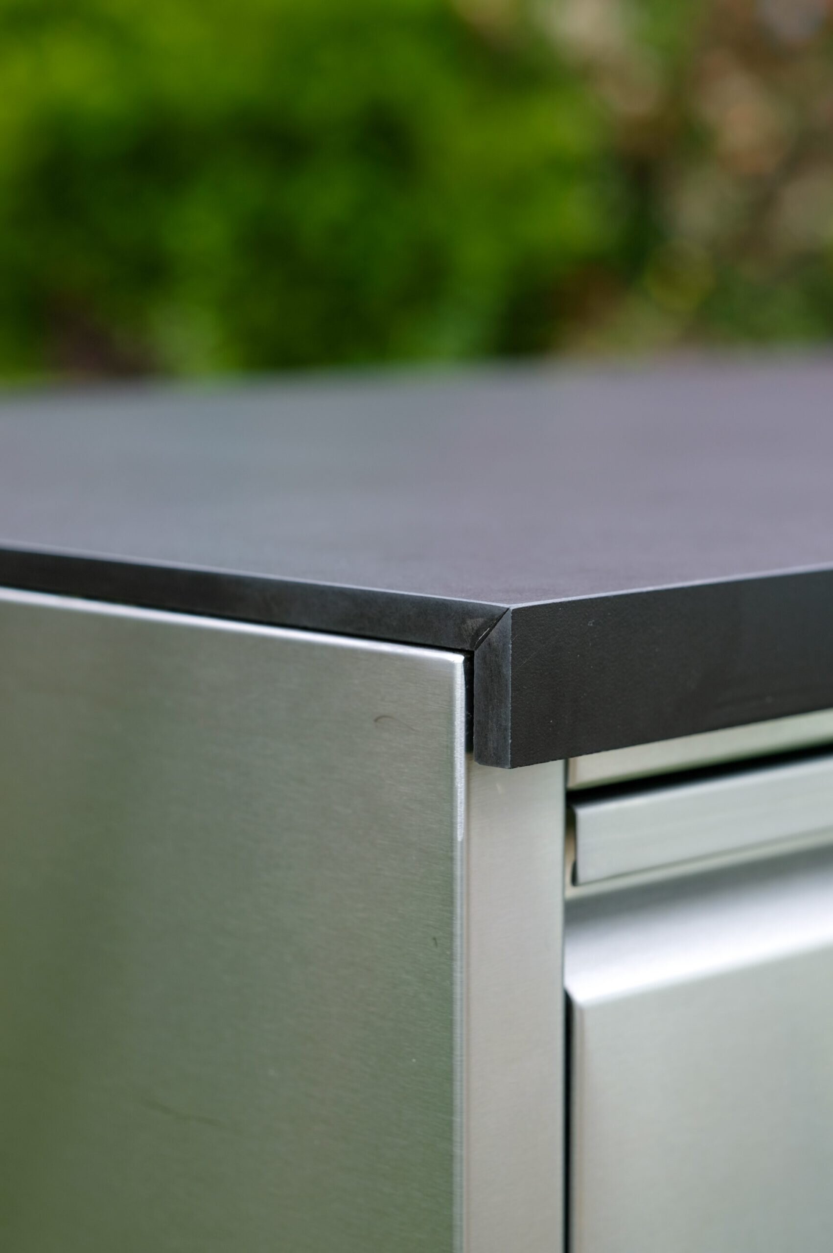 Vivandio quub mobile Outdoorküche mit Grill fyre x, Kühlschrank & Arbeitsplatte, Silber