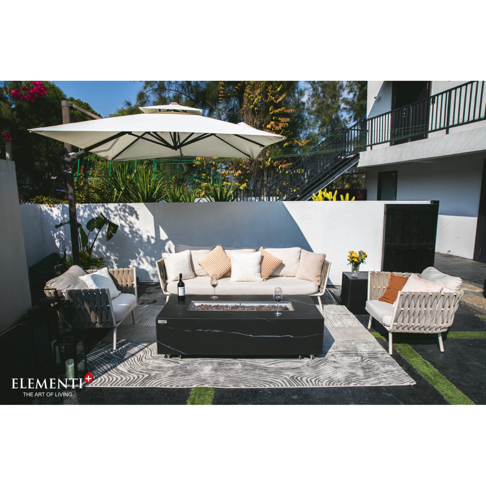 Loungetisch mit Gas Feuerstelle Elementi+ Varna, Marmor- Design, Bulgarien Black
