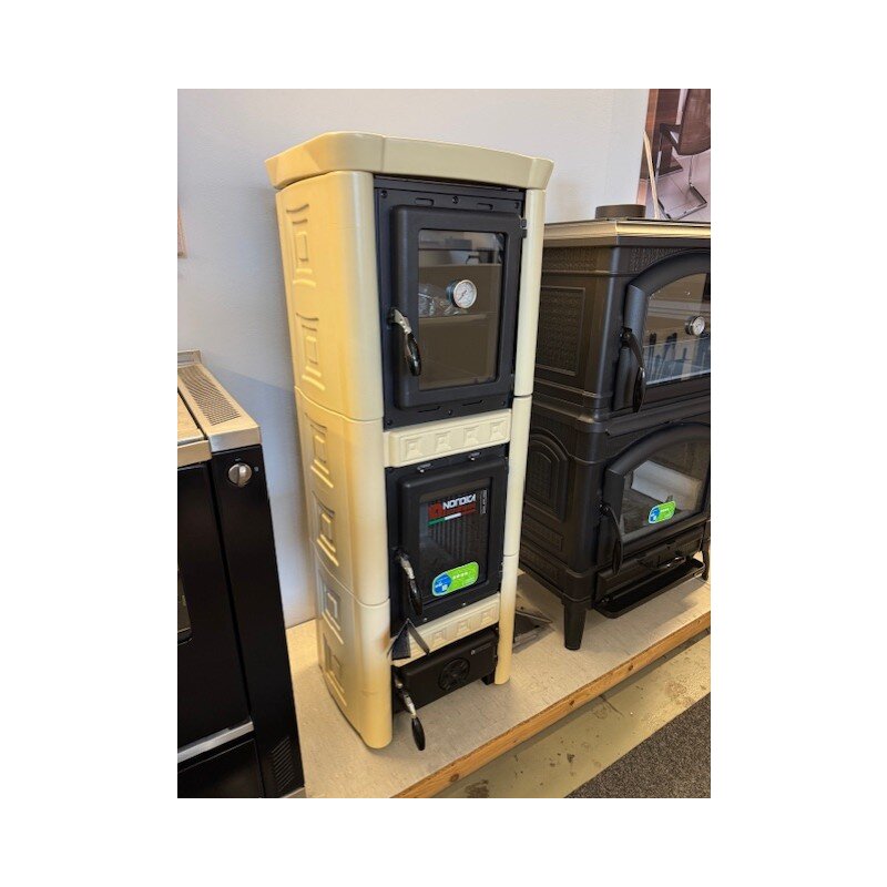 Kaminofen La Nordica Gaia Forno Pergamentbeige - 6 KW - B-Ware