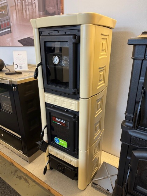 Kaminofen La Nordica Gaia Forno Pergamentbeige - 6 KW - B-Ware