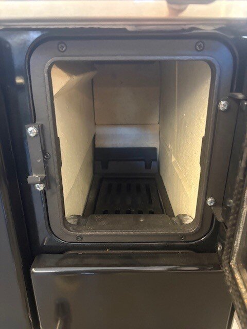 Wamsler Küchenherd K 128 F - Anschluss links, Stahlplatte - 7 kW - Schwarz- AUSSTELLUNGSSTÜCK