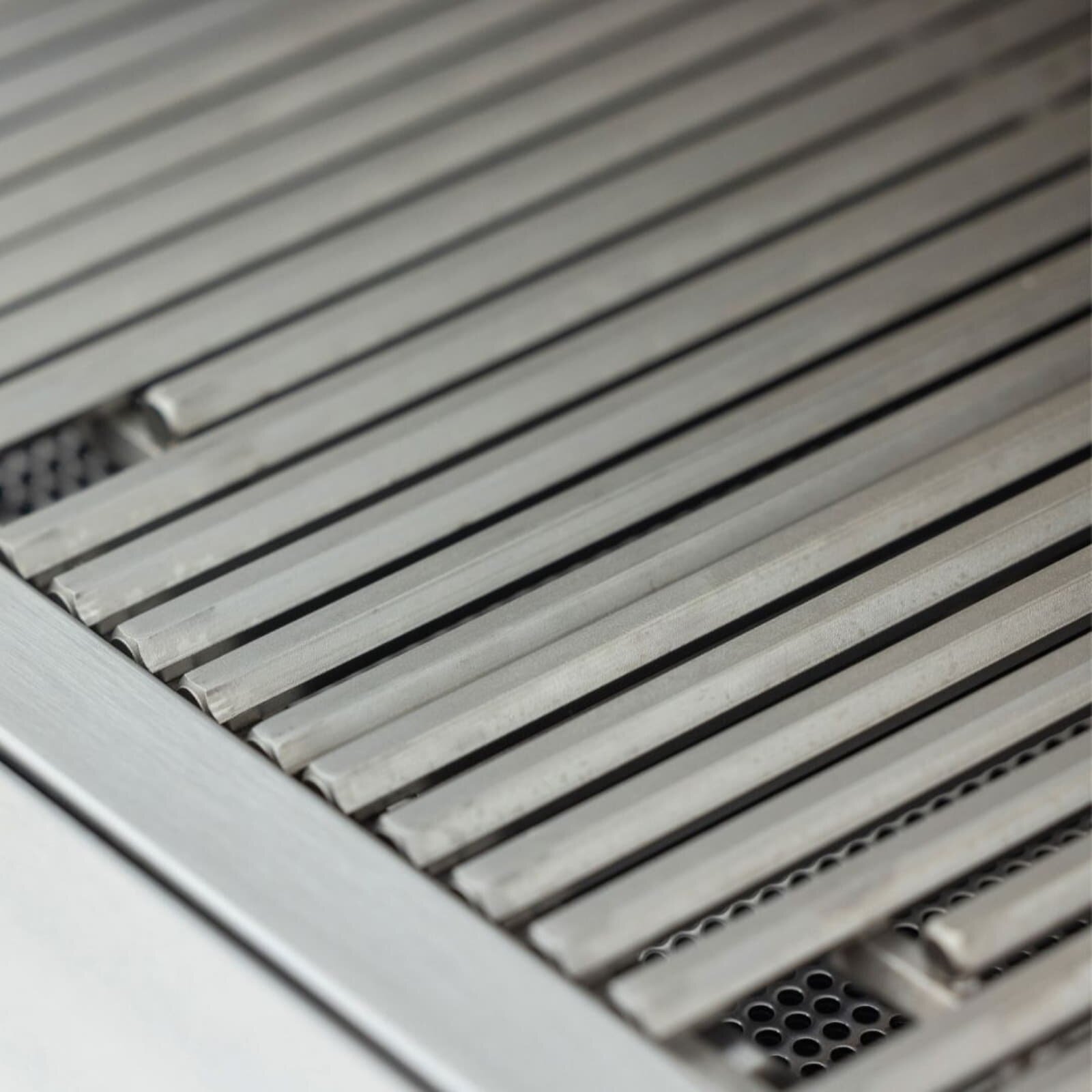 Everdure Einbau- Gasgrill Blaze 32" 4B Premium LTE Pro, Silber