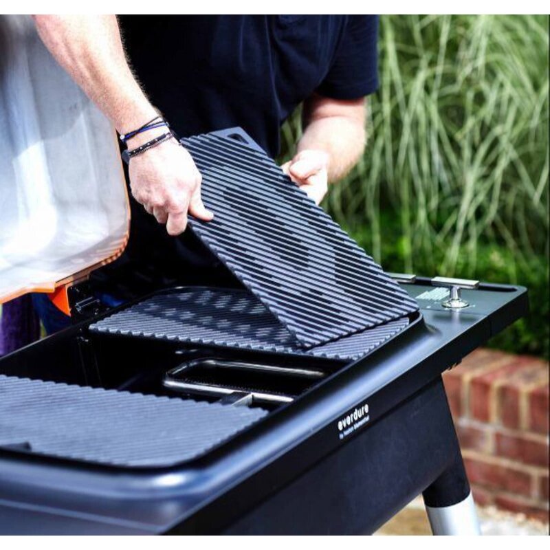 Gasgrill Everdure Furnace mit 3 Brennern