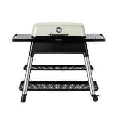 Gasgrill Everdure Furnace mit 3 Brennern