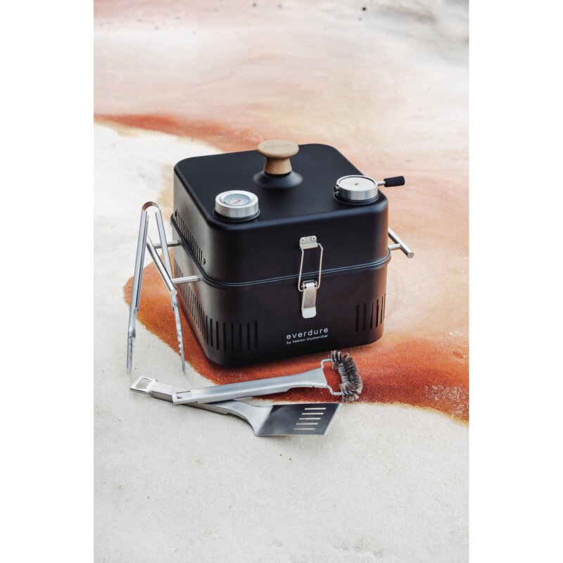 tragbarer Holzkohlegrill Everdure ehd Cube 360, all black