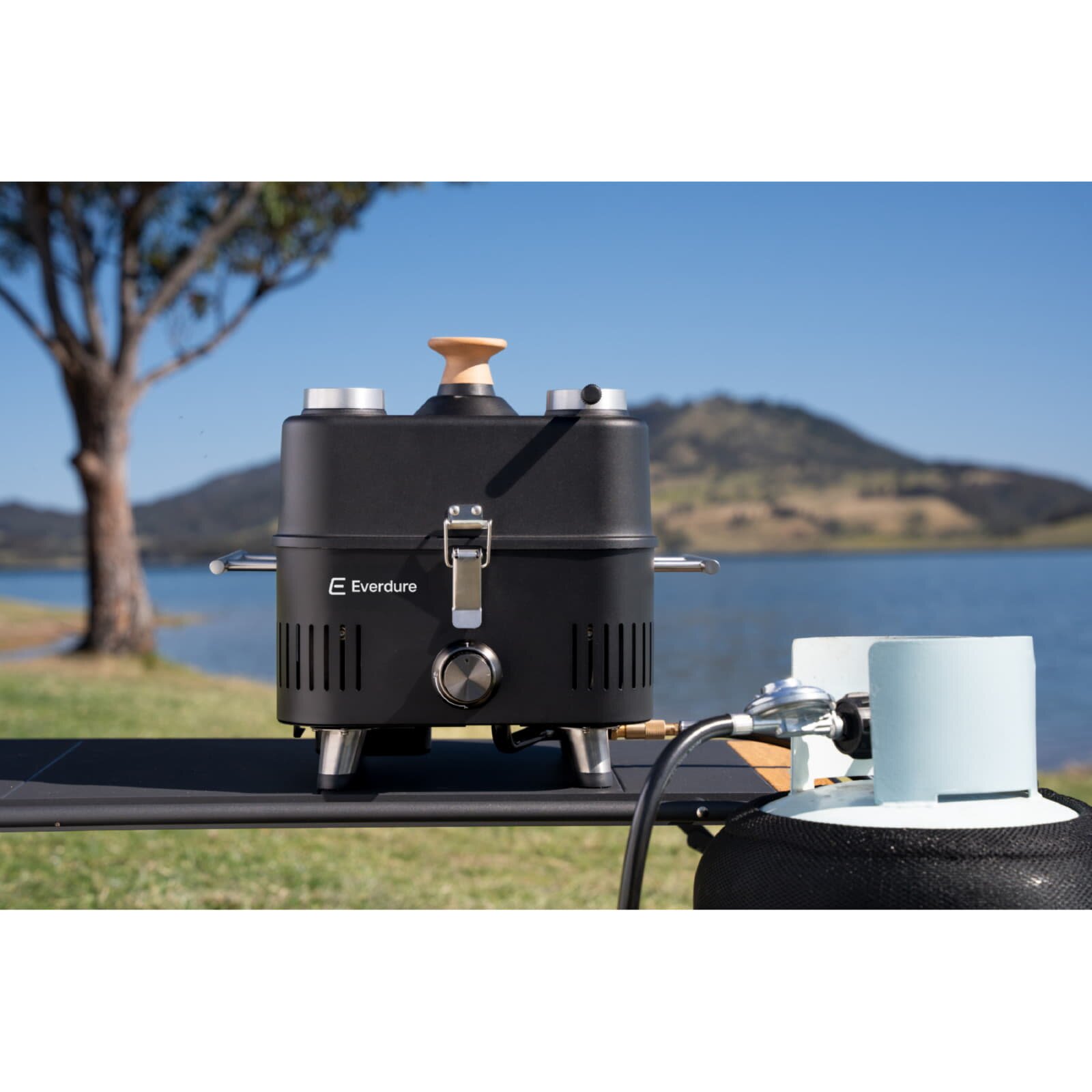 tragbarer Gasgrill Everdure ehd Cube ProFlame 360 mit Garhaube + Gusplatte, all Black