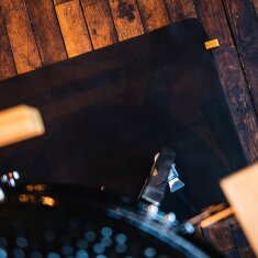 Yakiniku Bodenmatte aus Echtleder für Kamadogrills, 110 x 70 cm, Schwarz