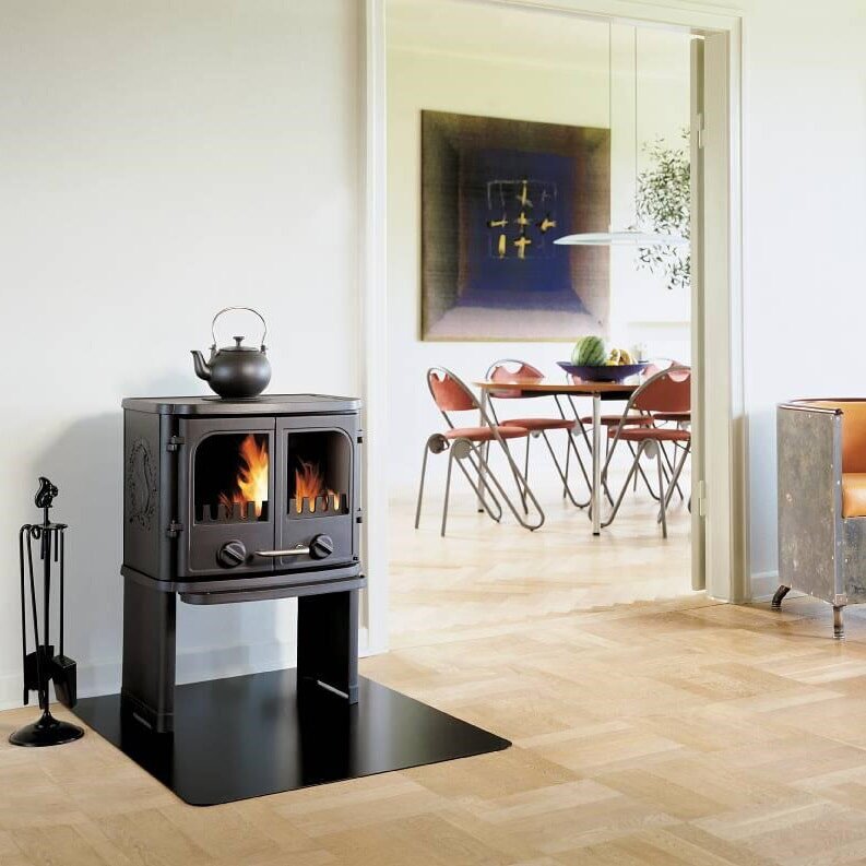 Kaminofen Gussofen Morsoe 2140 mit Eichhörnchen - 5,85 kW