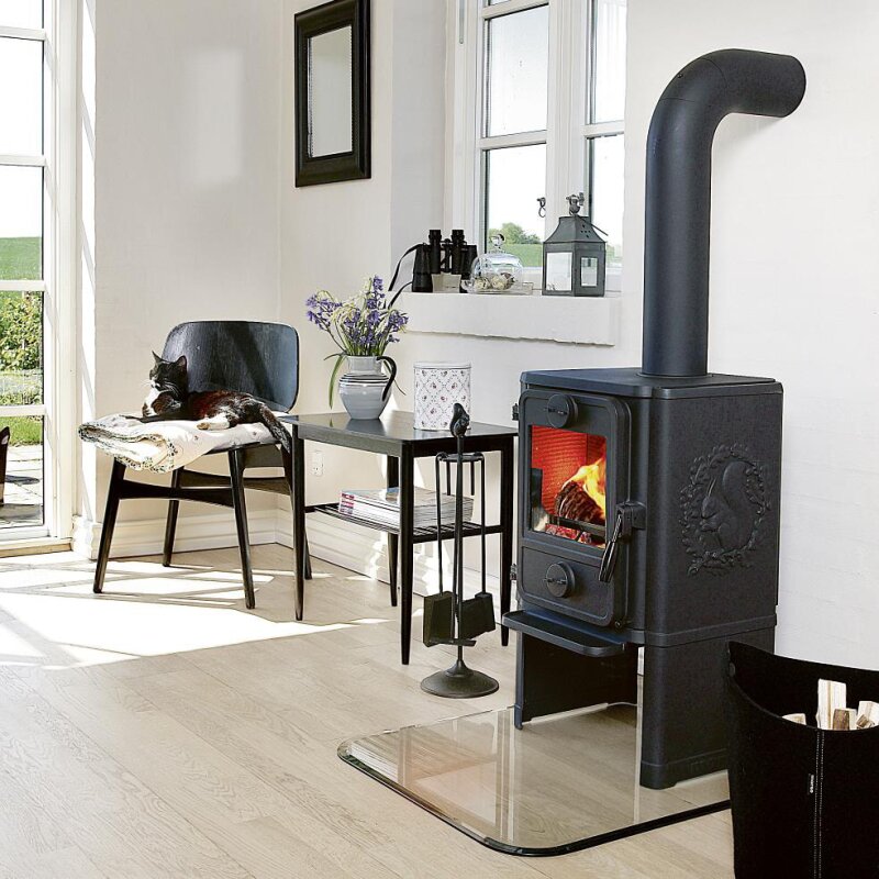 Kaminofen Gussofen Morsoe 1442 - glatt mit Eichhörnchen - 5 kW