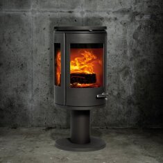 Kaminofen Gussofen Morsoe 7948 auf S&auml;ulenpodest - 7,3 kW
